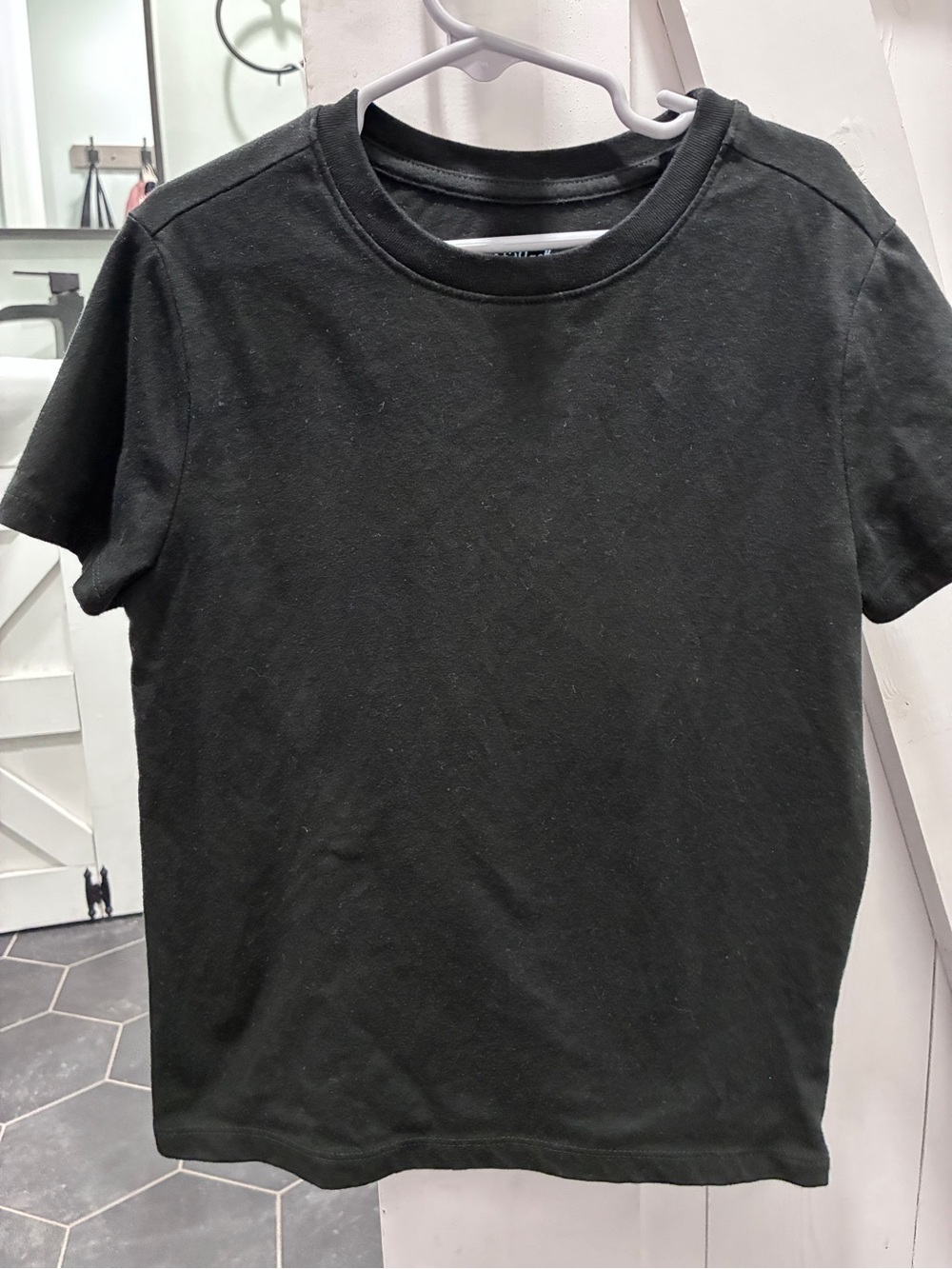 Cat and Jack Boy’s Black Crew Neck Short Sleeve T-Shirt